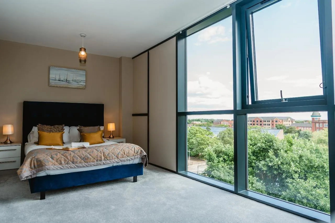Vichy - The Glass House Vip Luxury Stay With Gym, Cinema & Gaming Rooms, And Work Space Access Kingston upon Hull 0*,  United Kingdom