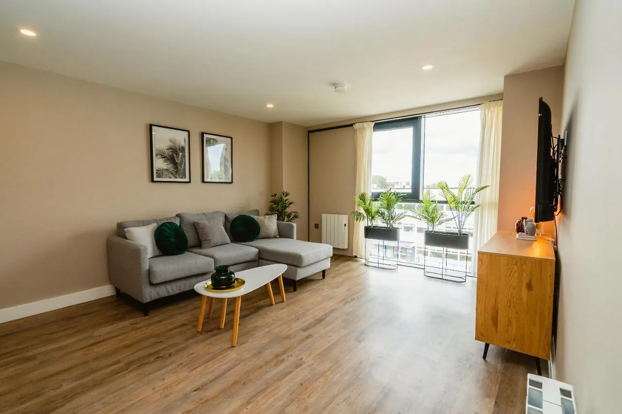 Vichy - The Glass House Vip Luxury Stay With Gym, Cinema & Gaming Rooms, And Work Space Access Kingston upon Hull