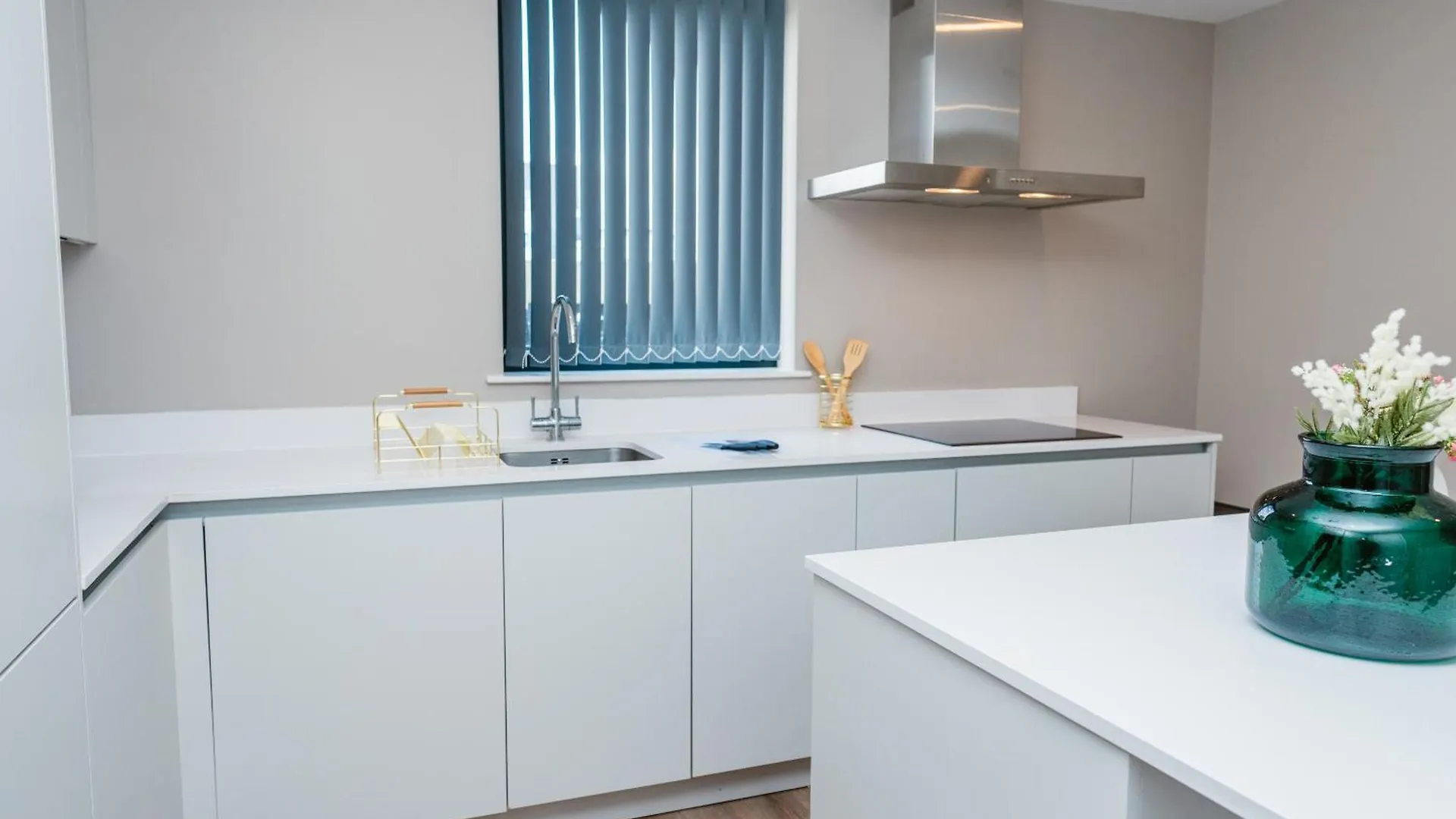 Apartment Vichy - The Glass House Vip Luxury Stay With Gym, Cinema & Gaming Rooms, And Work Space Access Kingston upon Hull