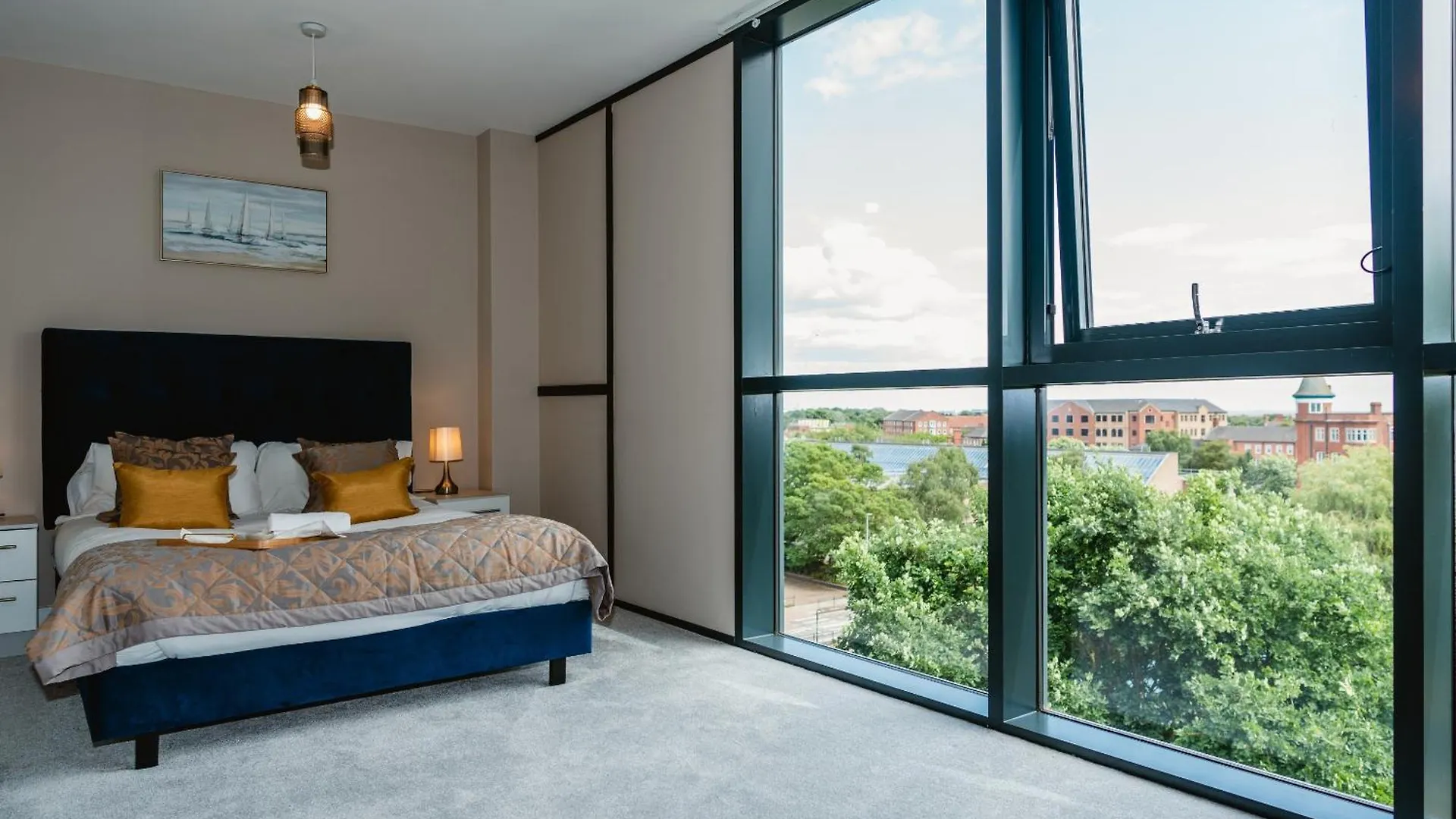 Vichy - The Glass House Vip Luxury Stay With Gym, Cinema & Gaming Rooms, And Work Space Access Kingston upon Hull Apartment
