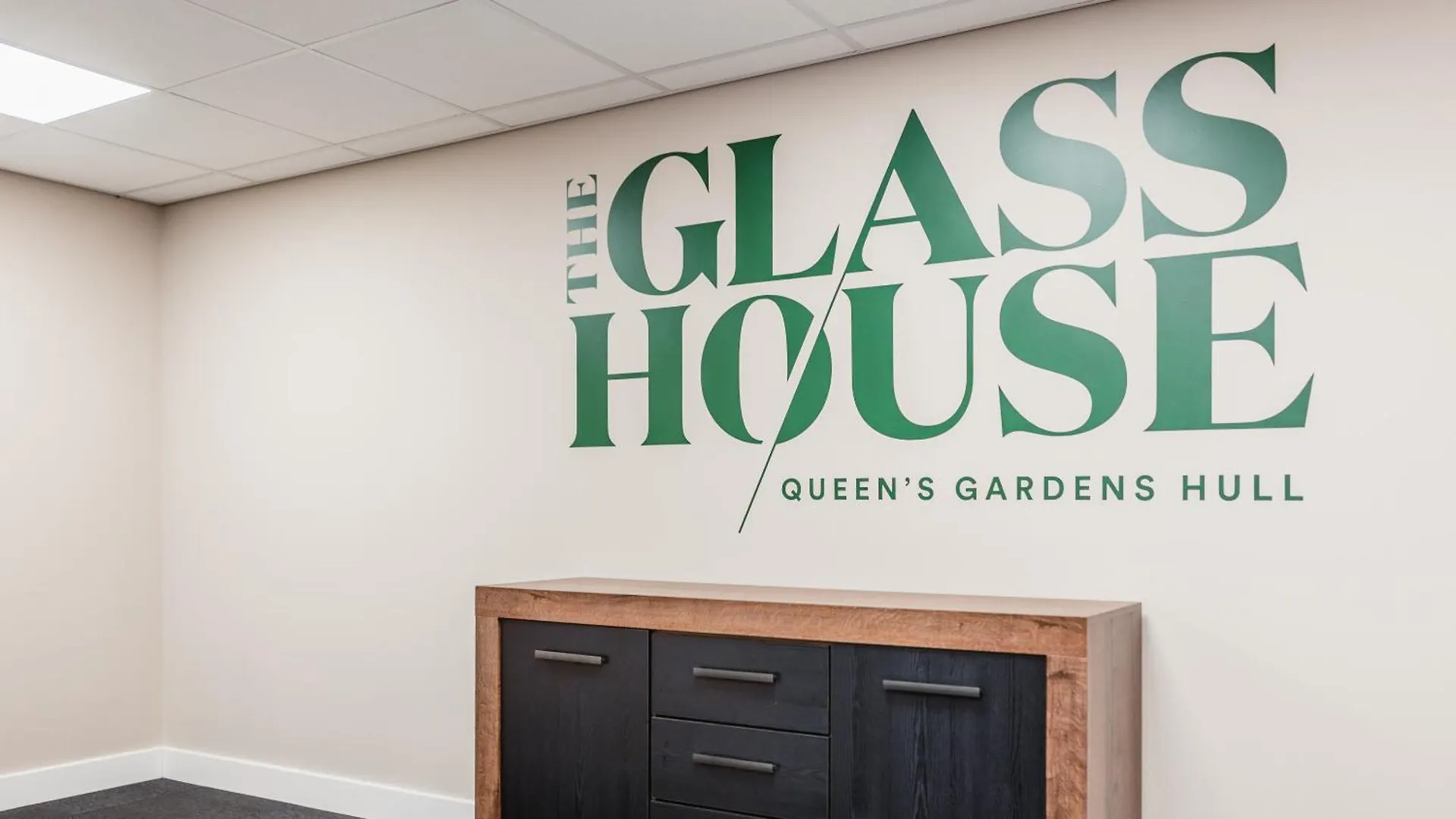 Apartment Vichy - The Glass House Vip Luxury Stay With Gym, Cinema & Gaming Rooms, And Work Space Access Kingston upon Hull United Kingdom
