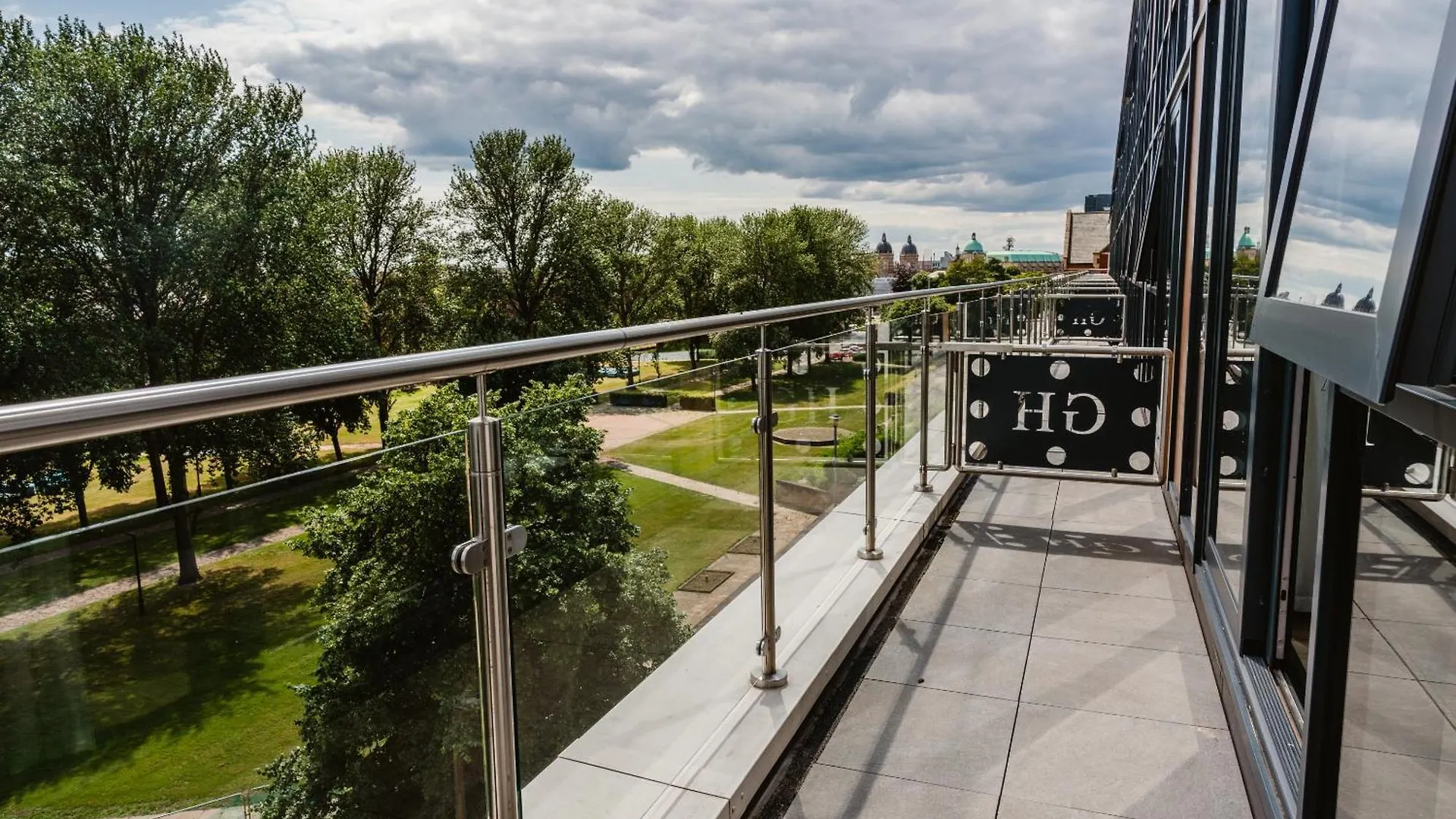 Vichy - The Glass House Vip Luxury Stay With Gym, Cinema & Gaming Rooms, And Work Space Access Kingston upon Hull 0*,