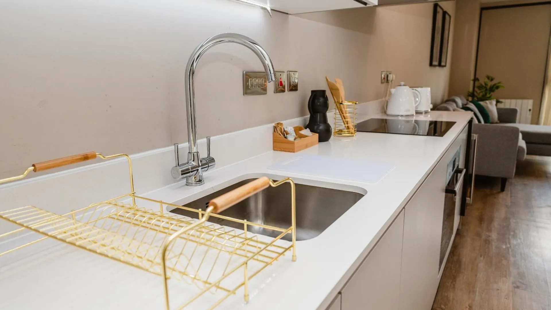 Apartment Vichy - The Glass House Vip Luxury Stay With Gym, Cinema & Gaming Rooms, And Work Space Access Kingston upon Hull