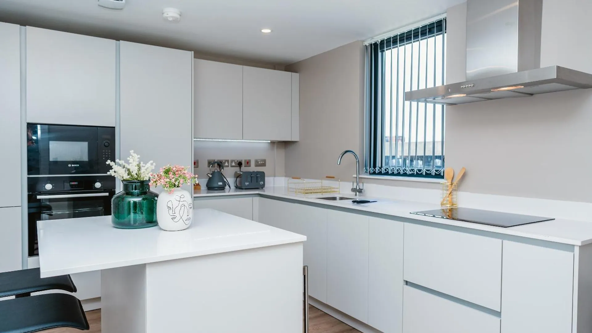 Vichy - The Glass House Vip Luxury Stay With Gym, Cinema & Gaming Rooms, And Work Space Access Kingston upon Hull