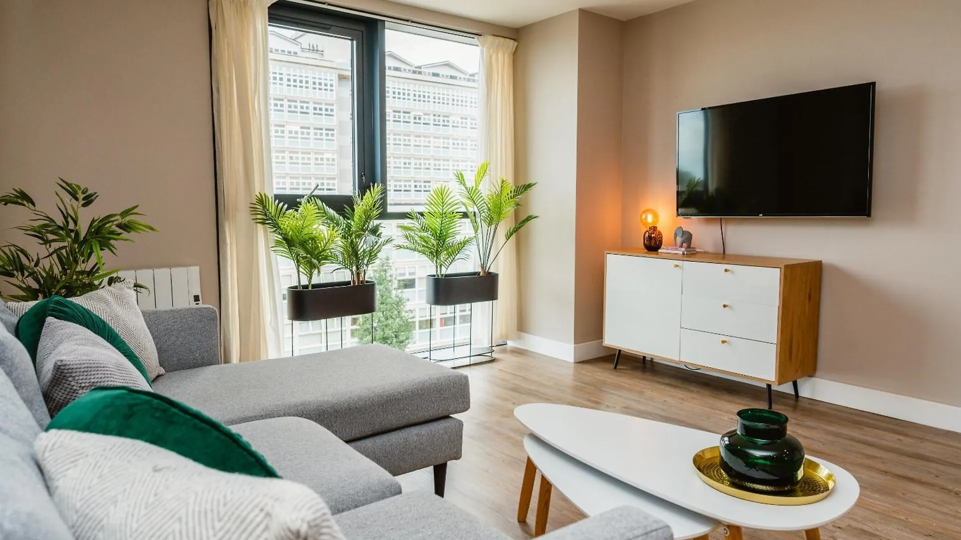 Apartment Vichy - The Glass House Vip Luxury Stay With Gym, Cinema & Gaming Rooms, And Work Space Access Kingston upon Hull United Kingdom