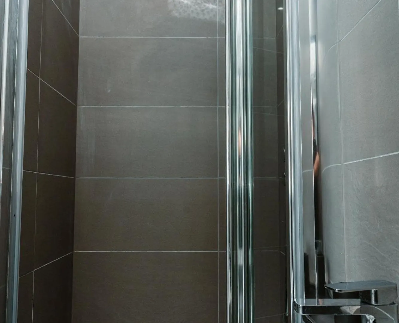 Vichy - The Glass House Vip Luxury Stay With Gym, Cinema & Gaming Rooms, And Work Space Access Kingston upon Hull Apartment